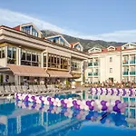 Hotel Aes Club