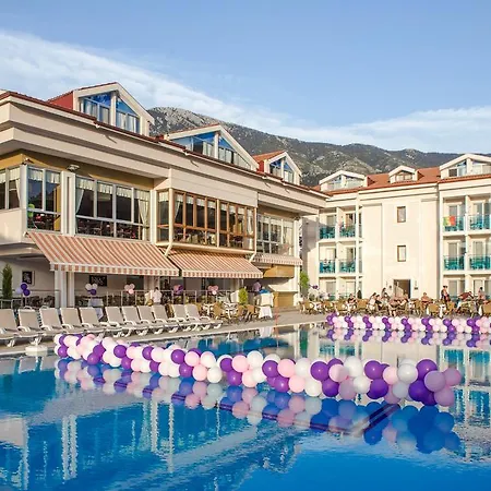 Hotel Aes Club