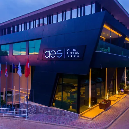 Hotel Aes Club
