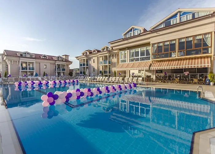 Hotel Aes Club