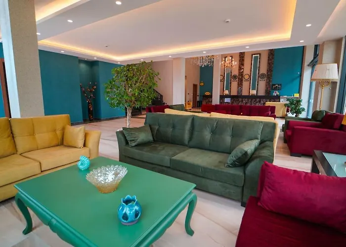 Hotel Aes Club