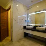 فندق آيس كلوب 4*