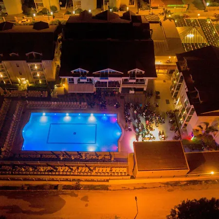 Hotel Aes Club