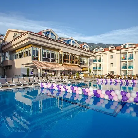 Ξενοδοχείο Aes Club 4*